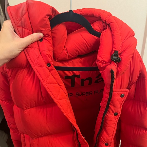 Large Mr. Super Puff aritzia - full length - Picture 2 of 2